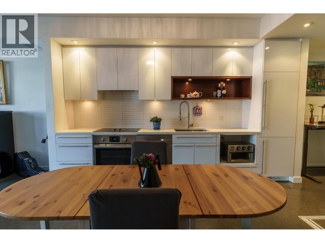 260 E 2nd Avenue, Vancouver