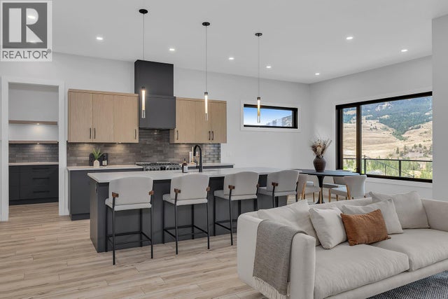 771 Carnoustie Drive, Kelowna