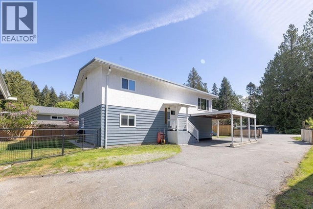 5607 Wakefield Road, Sechelt