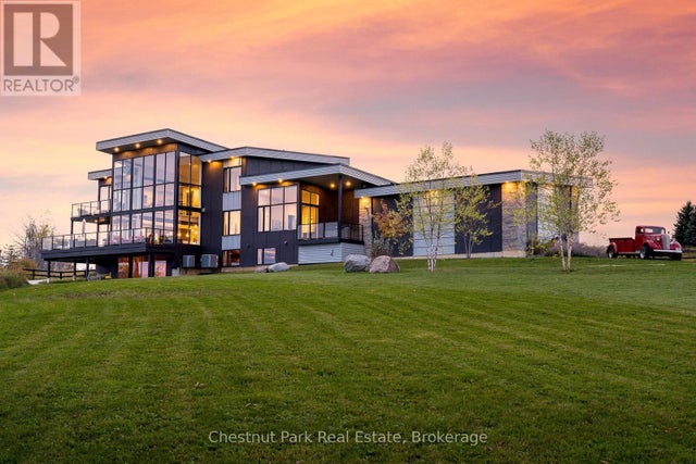 2642 Fairgrounds Road S, Clearview