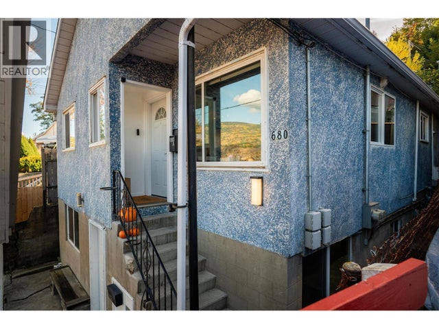 680 Hendry Street, Trail