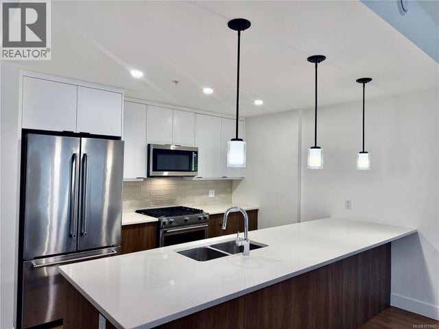 14 2330 Sooke Rd, Colwood