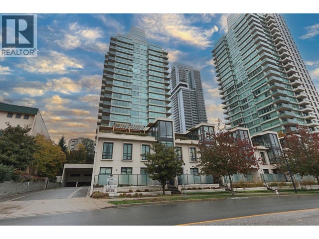 2202 2200 Douglas Road, Burnaby