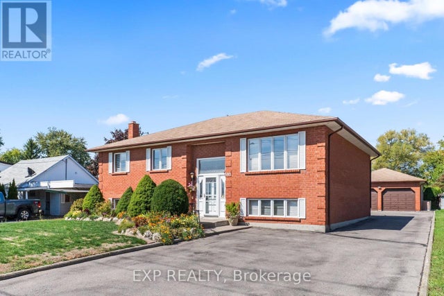 592 Taunton Road W, Oshawa (northwood)