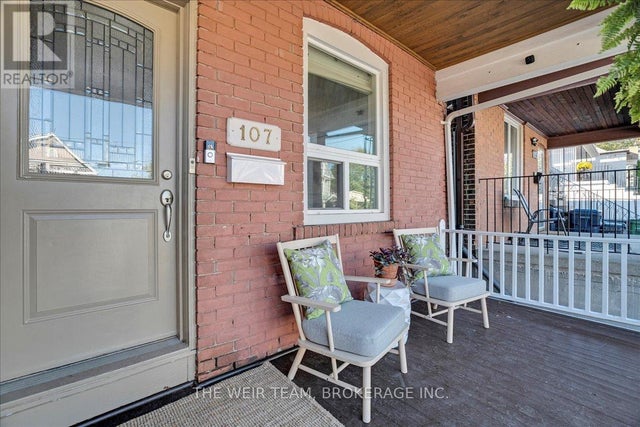 107 Barker Avenue, Toronto (danforth Village-East York)