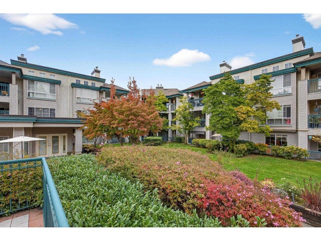 322 19528 Fraser Highway, Surrey