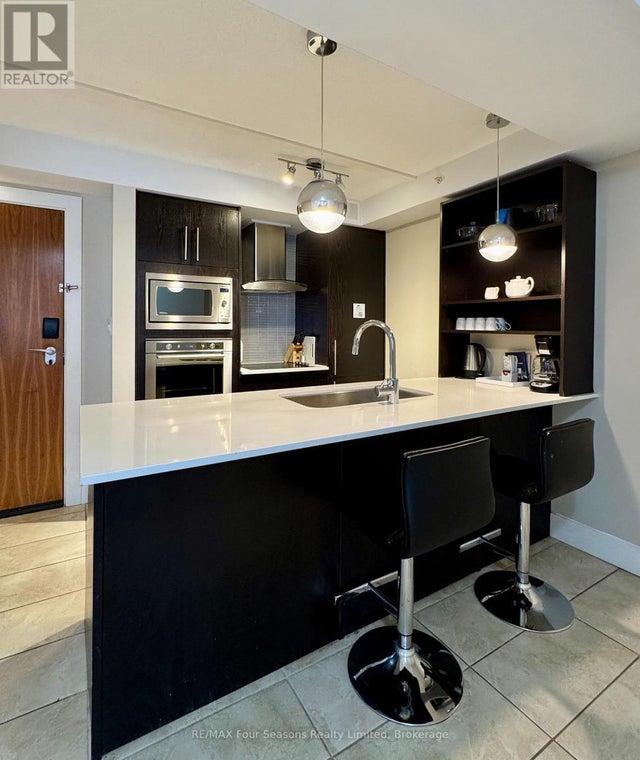 5209 - 9 Harbour Street E, Collingwood