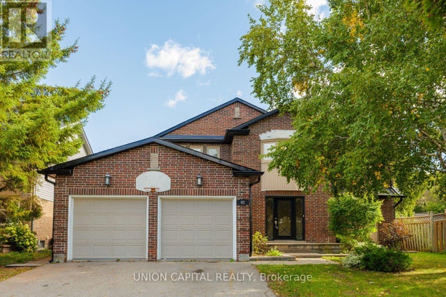 82 Old Yonge Street, Aurora (aurora Village)