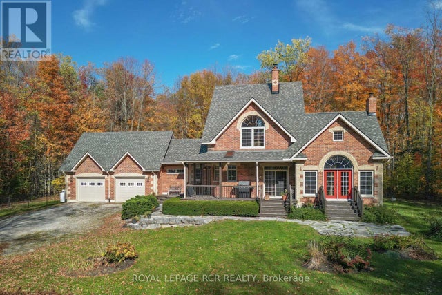 1385 Baseline Road, Springwater