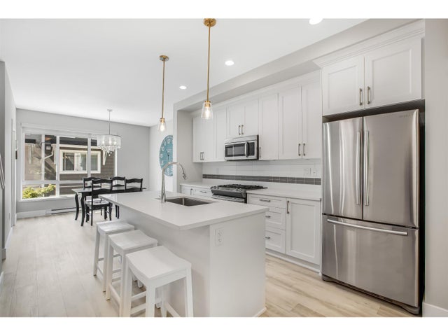 61 3039 156 Street, Surrey