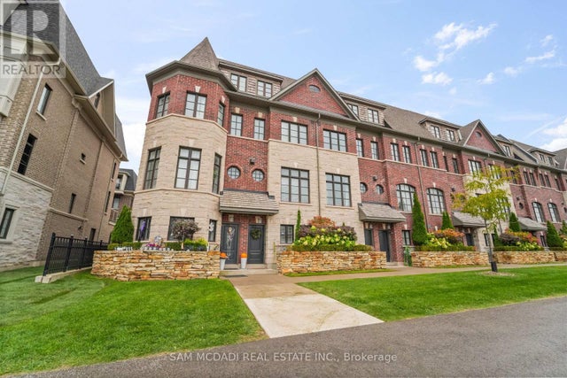 2 - 2160 Trafalgar Road, Oakville (ro River Oaks)