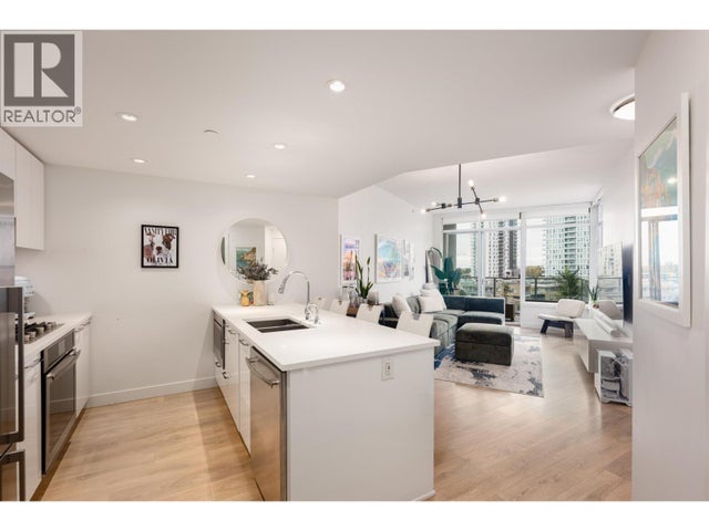 906 3557 Sawmill Crescent, Vancouver