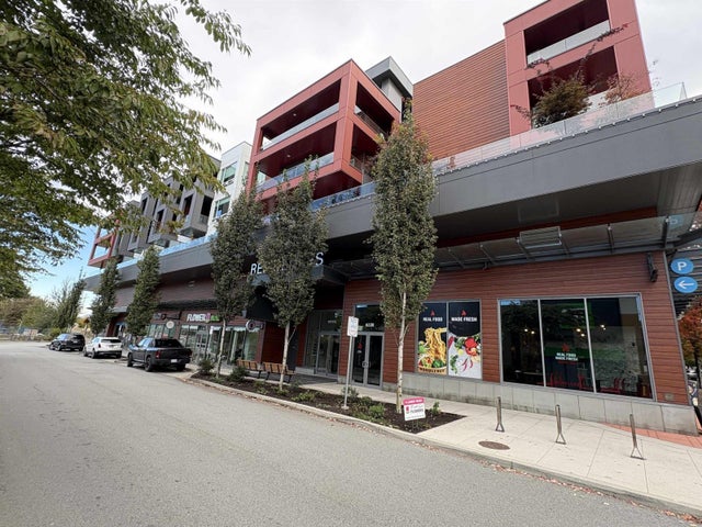 A417 20727 Willoughby Town Centre Drive, Langdale