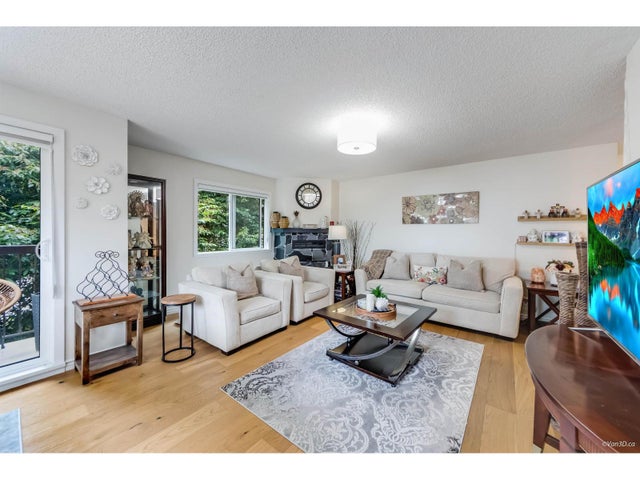 205 7162 133a Street, Surrey