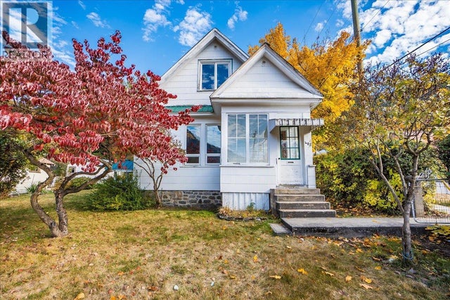 402 Nelson Avenue, Nelson