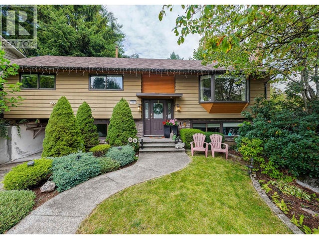 2988 Fleet Street, Coquitlam