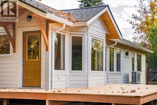 603 Main Street, Slocan