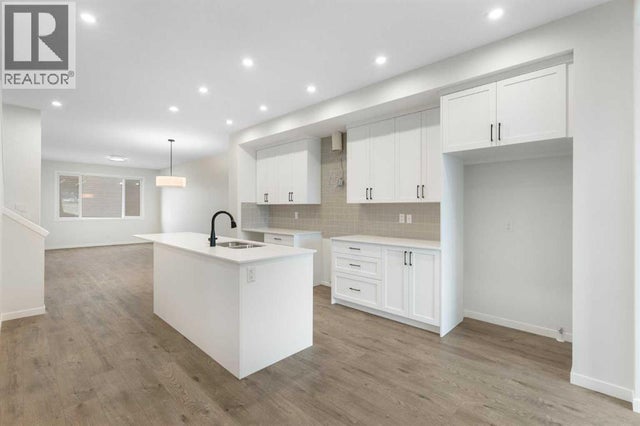 103 Royston Way Nw, Calgary