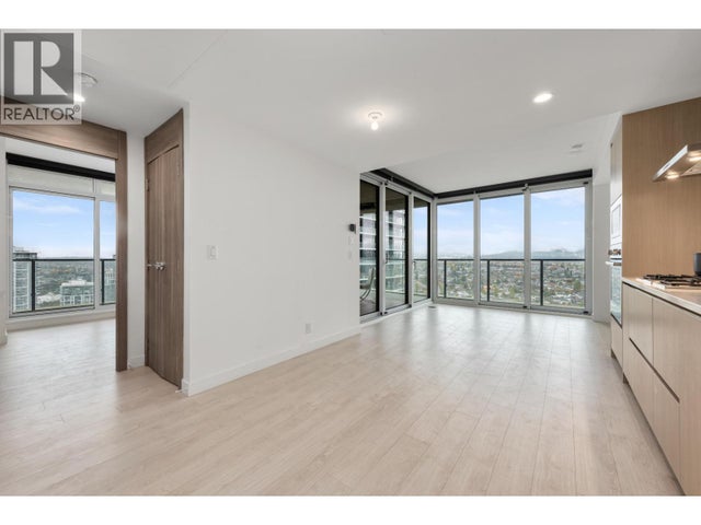 3204 4890 Lougheed Highway, Burnaby