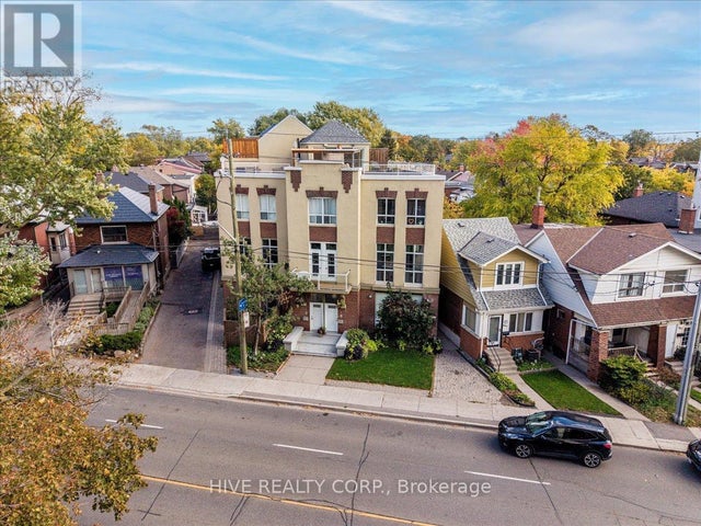 D - 957 Broadview Avenue, Toronto (broadview North)