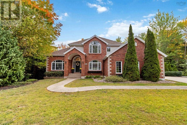 16 Cresthaven Court, Bridgewater