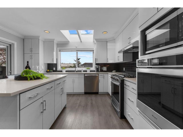 1170 Dolphin Street, White Rock