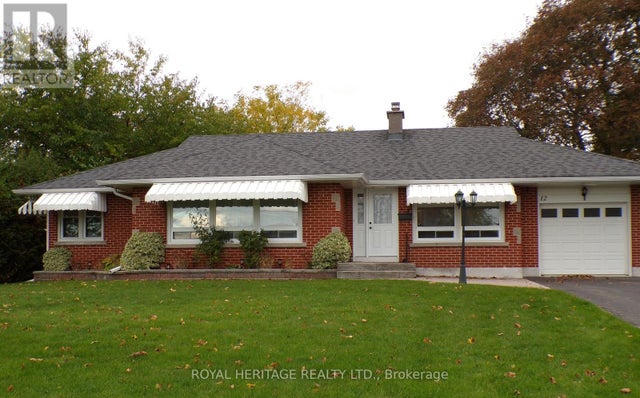 12 Darlington Boulevard, Clarington (courtice)