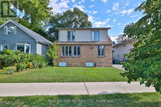446 Orano Avenue, Mississauga (mineola)
