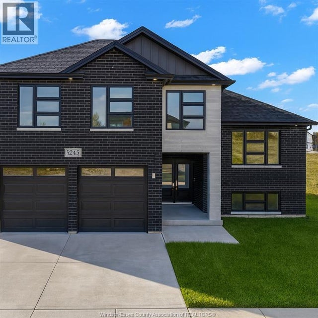 5245 Aiden Avenue, Tecumseh