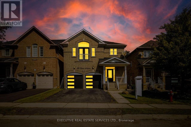 43 Susan Avenue, Brampton (bram West)