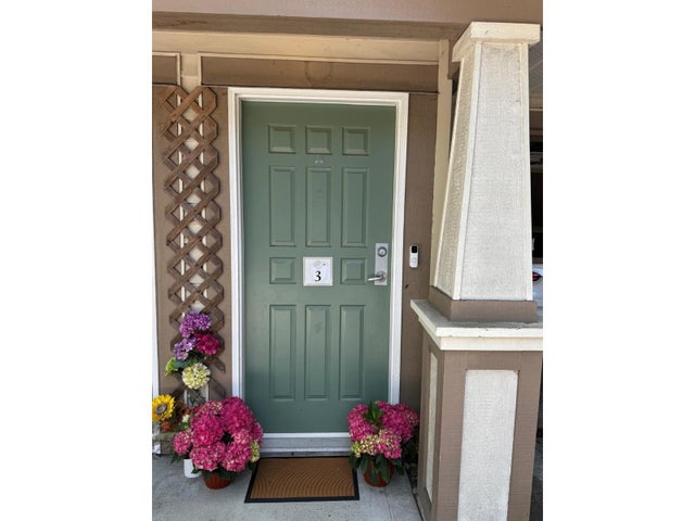 3 2678 King George Boulevard, Surrey