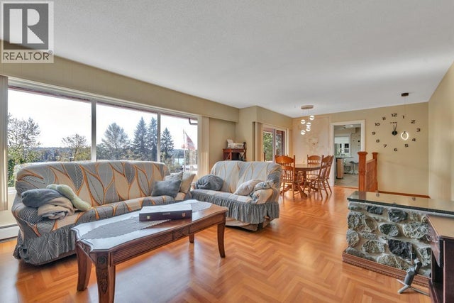 9370 263 Street, Maple Ridge