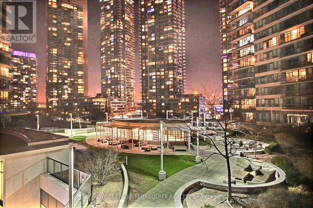401 - 2240 Lake Shore Boulevard W, Toronto (mimico)