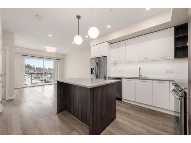 B407 20087 68 Avenue, Langley