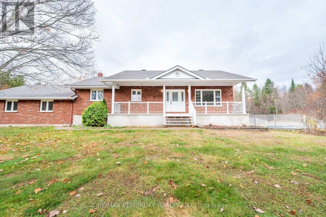 1778 Forest Lea Road, Laurentian Valley