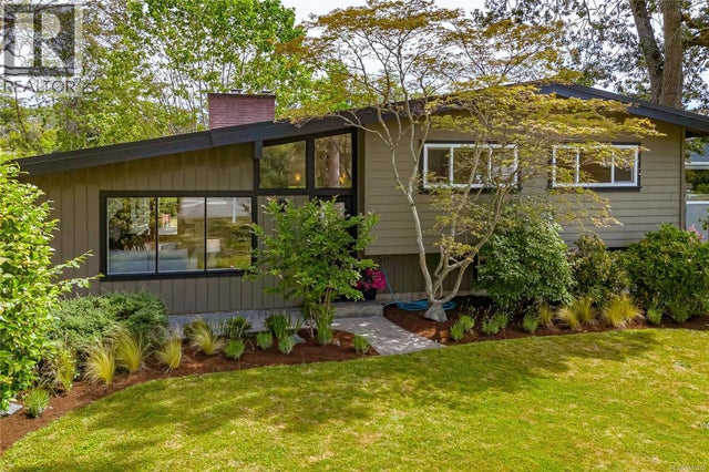 3515 Cardiff Pl, Oak Bay