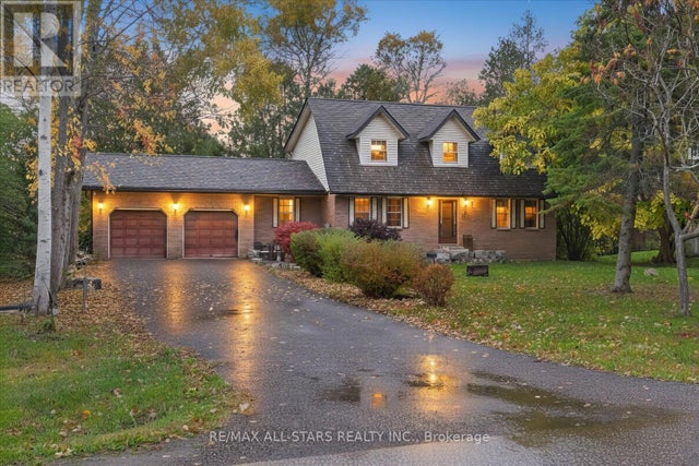 62 Evelyn Avenue, Georgina (historic Lakeshore Communities)