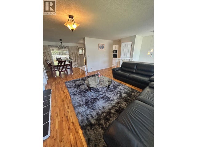 2246 Fraser, Port Coquitlam