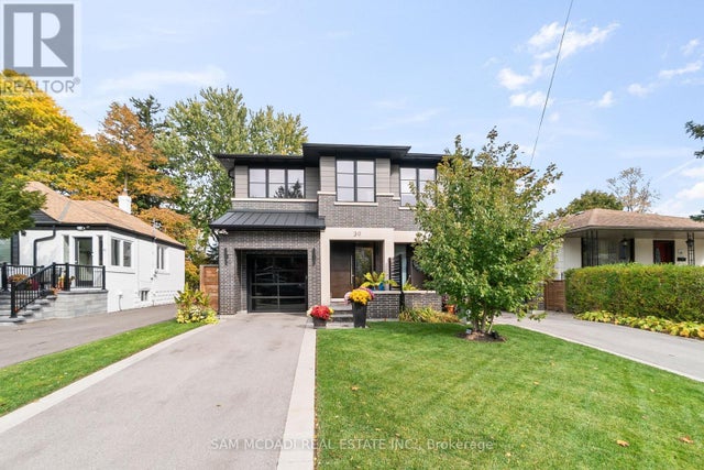 39 Oakwood Avenue N, Mississauga (port Credit)