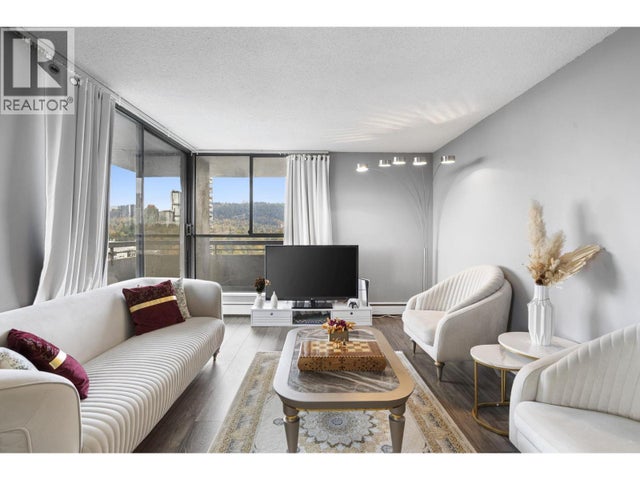 1605 3737 Bartlett Court, Burnaby