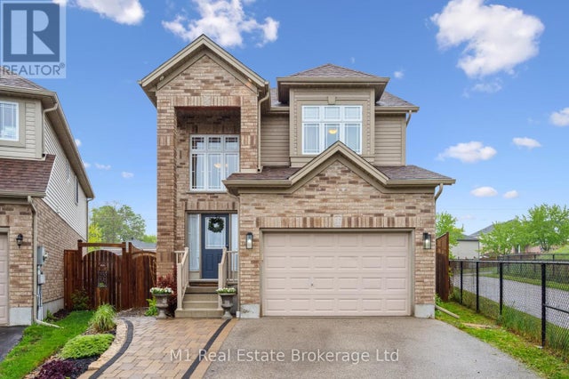12 Oakes Court, Guelph (grange Road)