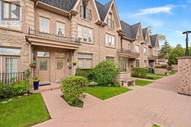 544c Scarlett Road, Toronto (humber Heights)