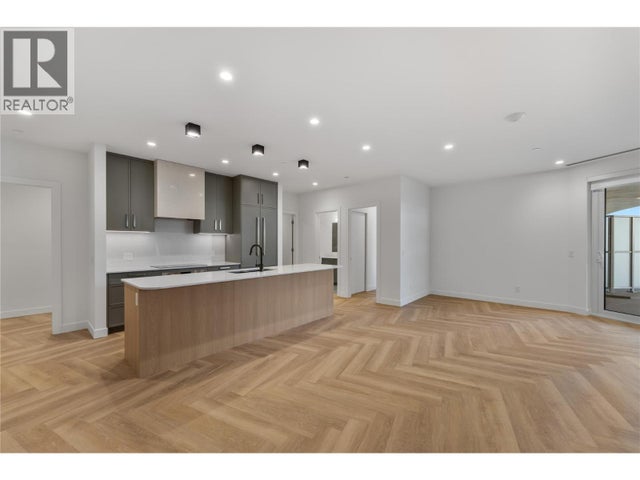 3340 Lakeshore Drive Unit# 414, Kelowna