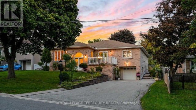 134 Hadrian Drive, Toronto (elms-Old Rexdale)