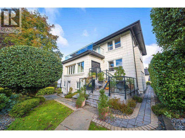 3765 W 3rd Avenue, Vancouver