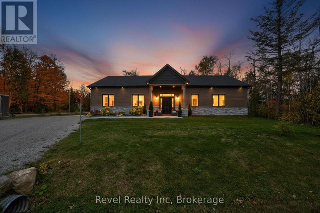 2 Seguin Crescent, Tiny