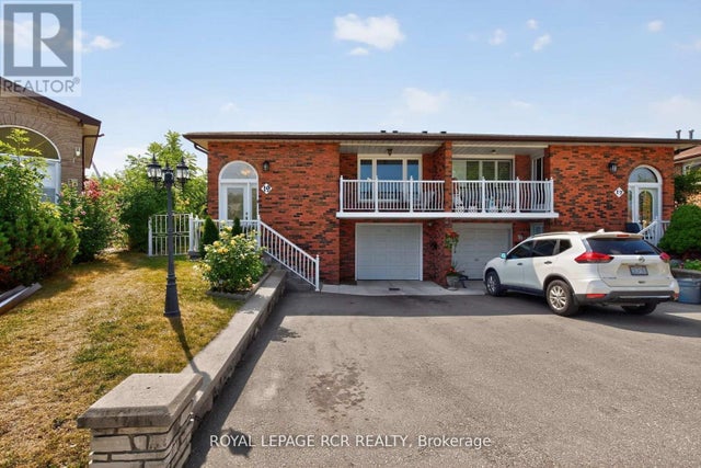 19 Navaho Drive, Toronto (pleasant View)