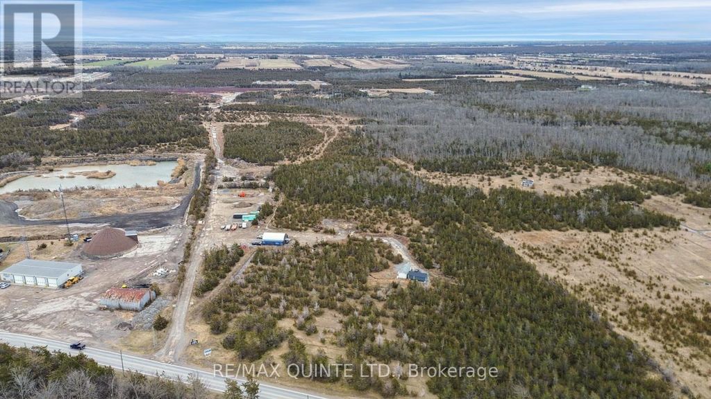 55 County Road 14, Prince Edward County (sophiasburg Ward)