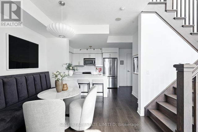 Th5 - 6 Pirandello Street, Toronto (niagara)