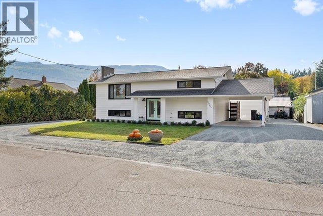 3085 Douglas Avenue, Armstrong